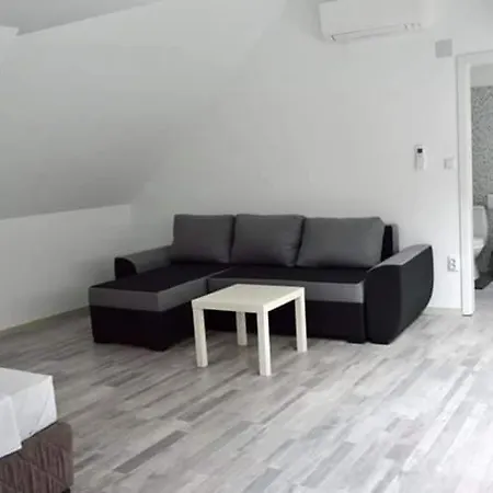 тузлата пентхаус / Tuzlata Penthouse Apartamento